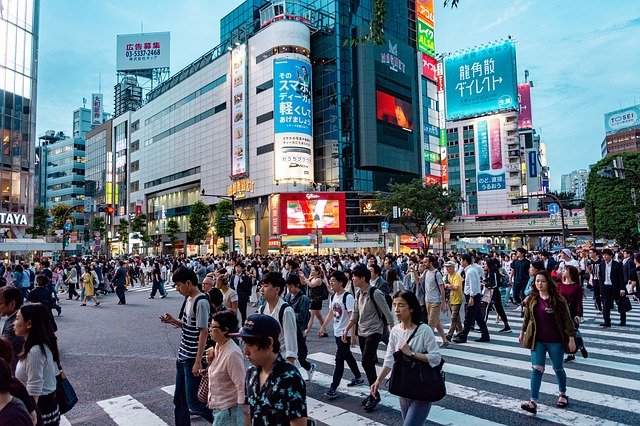Abbildung Straßenkreuzung in Tōkyō