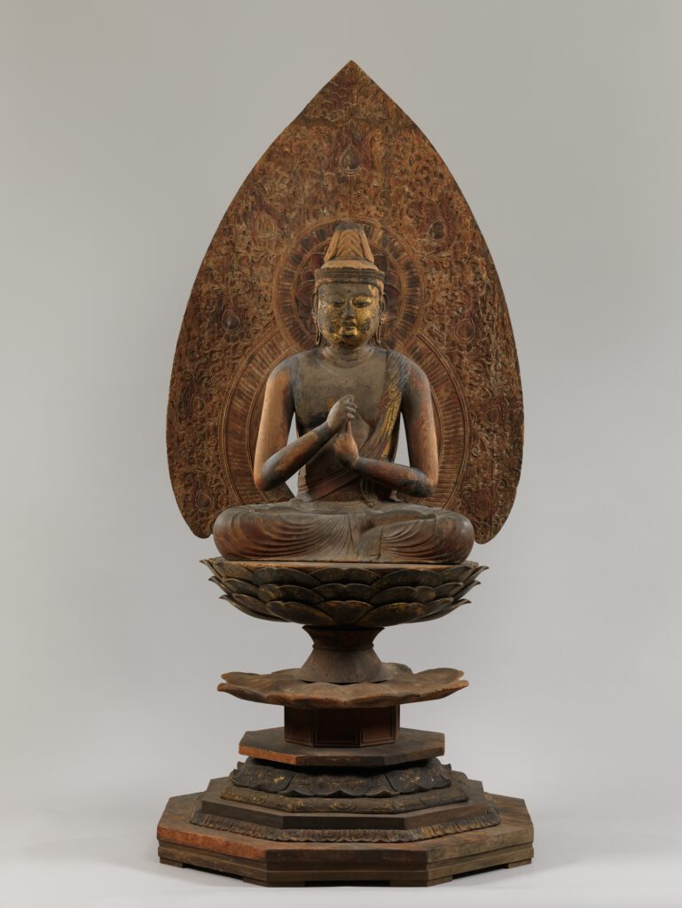 Abbildung einer Buddha-Figur, japanische Holzschnitzerei, Heian-Zeitalter