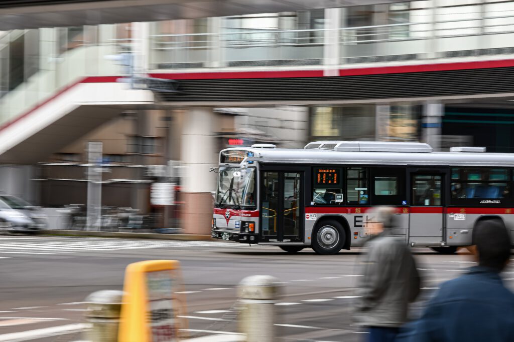 Städtischer Standardlinienbus in Japan