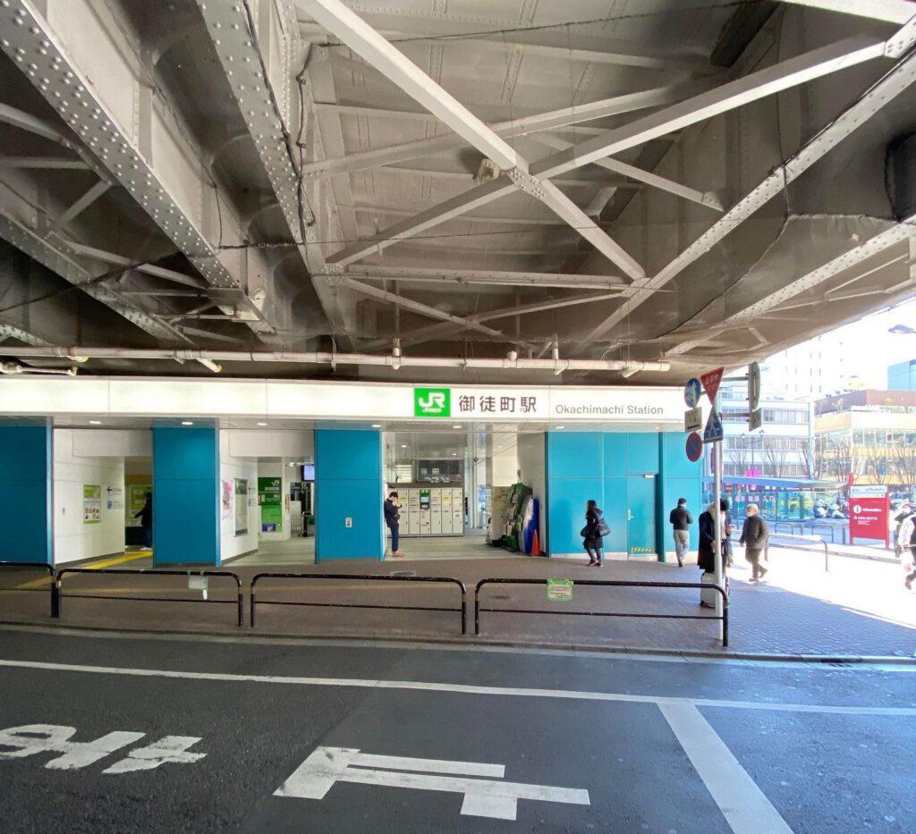 Station Okachimachi in Tōkyō