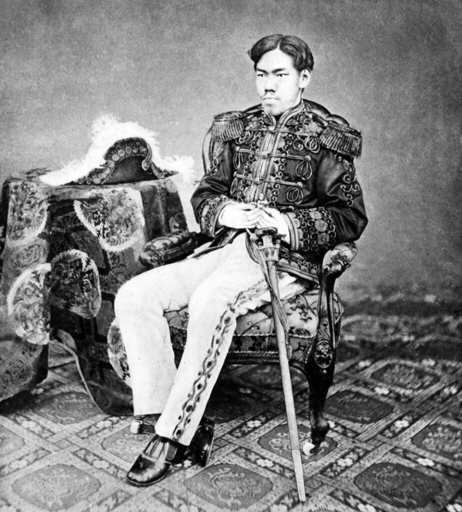 Der junge Kaiser Mutushito (Meiji-tennō), 1873. Bild: Uchida